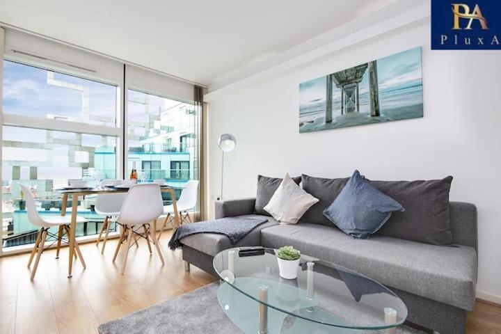Pluxa Azure Cubic - Azure Cityview, Corporate Stays Welcome Birmingham Buitenkant foto