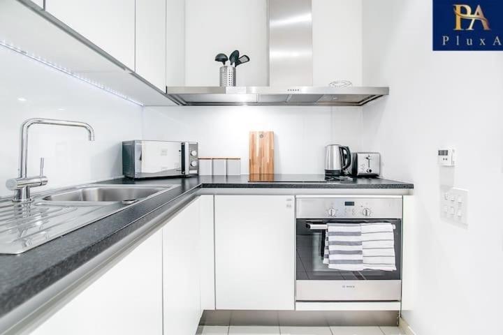 Pluxa Azure Cubic - Azure Cityview, Corporate Stays Welcome Birmingham Buitenkant foto