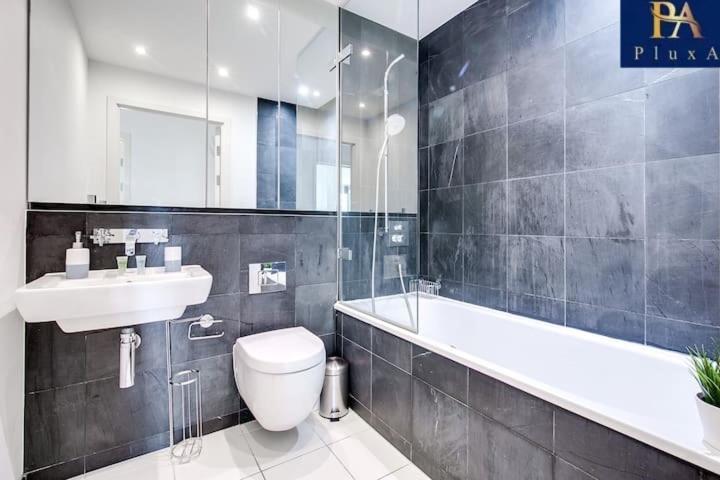 Pluxa Azure Cubic - Azure Cityview, Corporate Stays Welcome Birmingham Buitenkant foto